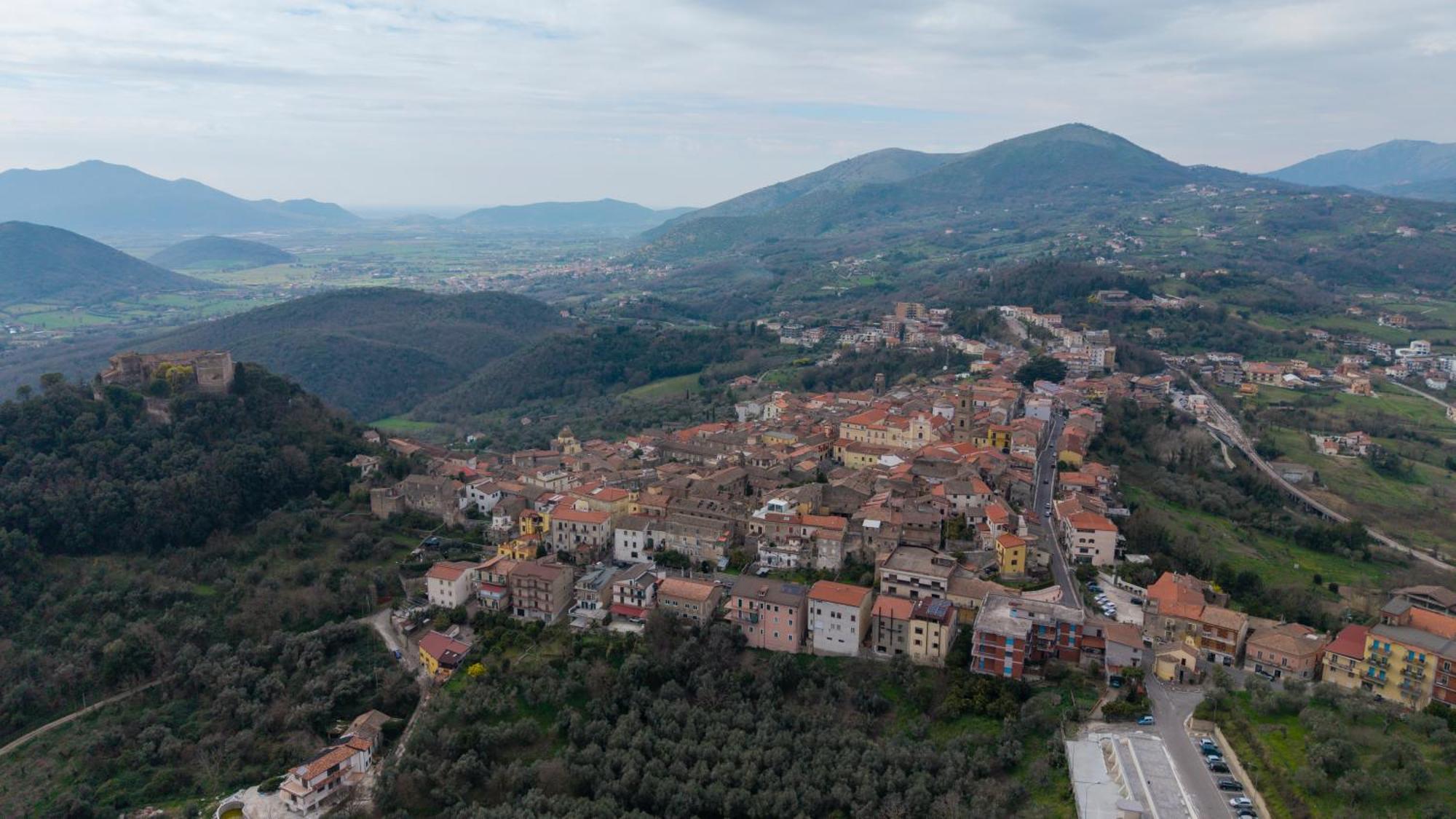 Ferienwohnung Sotto La Torre Caiazzo Exterior foto